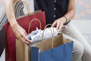 comércio compras FreePik – inadiplência
