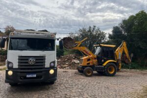 Recolhimento de entulhos – mutirão Centro – Rafael Grün