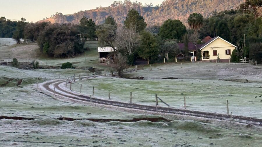 frio-geada-valedotaquari