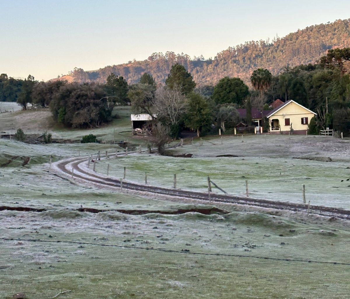 frio-geada-valedotaquari