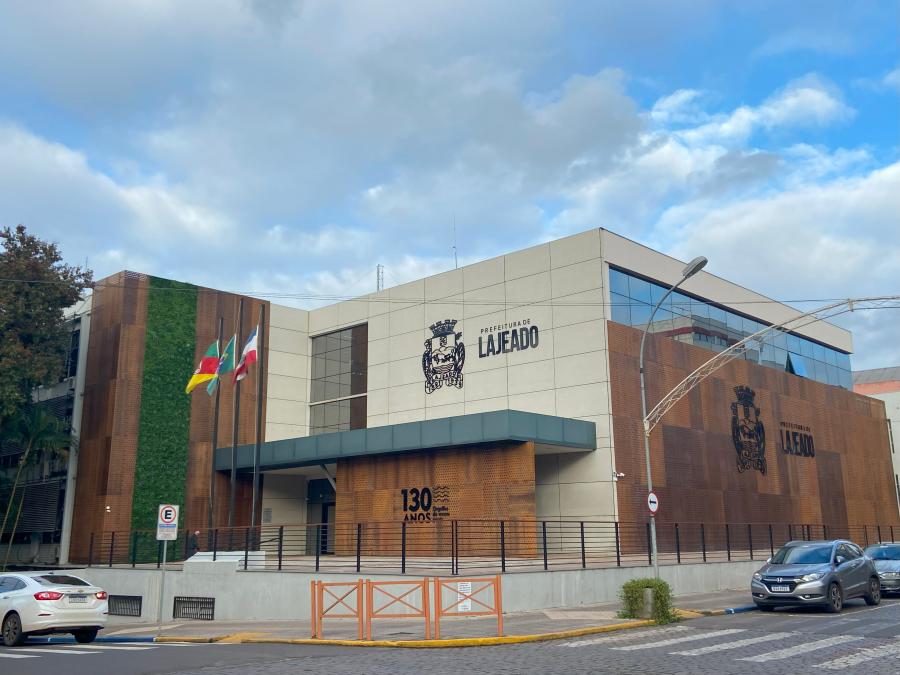 AtendimentonaprefeituraLauraMallmannArquivo1759233700275_foto