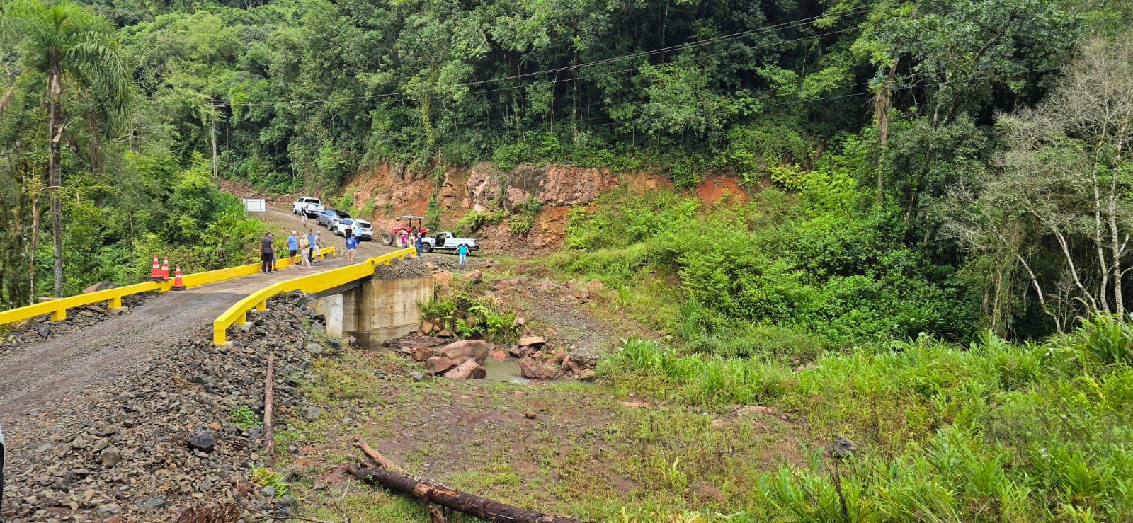 PONTE CANHADA FUNDA POUSO NOVO