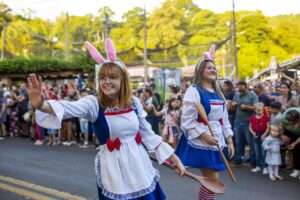 desfile pascoa colinas