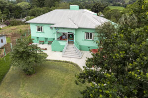 fachada_lar
