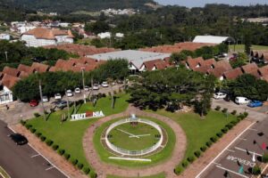 tEUTÔNIA PREFEITURA AÉREA CIDADE