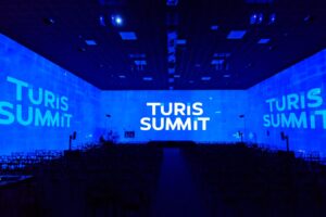 Turis Summit Encantado