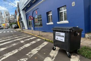 novo contêiner de lixo – av Sen Alberto Pasqualini esquina com av Benjamin Constant (1) (1) coleta seletiva Lixo Lajeado