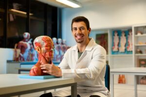 1) Curso de Medicina é ofertado no formato presencial e em turno integral – Crédito – Mateus Scheibel