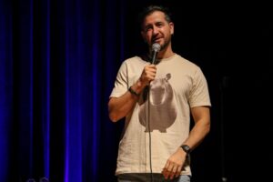 1) Afonso Padilha se apresenta no Teatro Univates no dia 05 de setembro. – Crédito Divulgação Univates