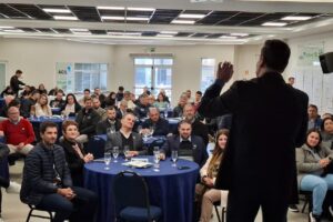 467183_1208533_maranata_defendeu_uma_visAGBPo_empreendedora_para_o_governar_web_