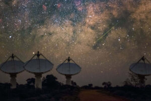 Radiotelescopios-1920×1080 galáxia