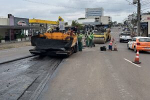 Recapeamento canteiro central Av. Senador Alberto Pasqualini