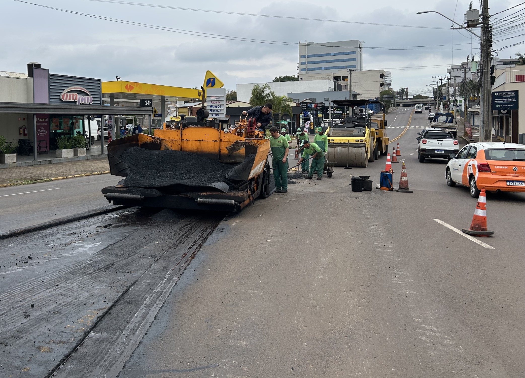 Recapeamento canteiro central Av. Senador Alberto Pasqualini