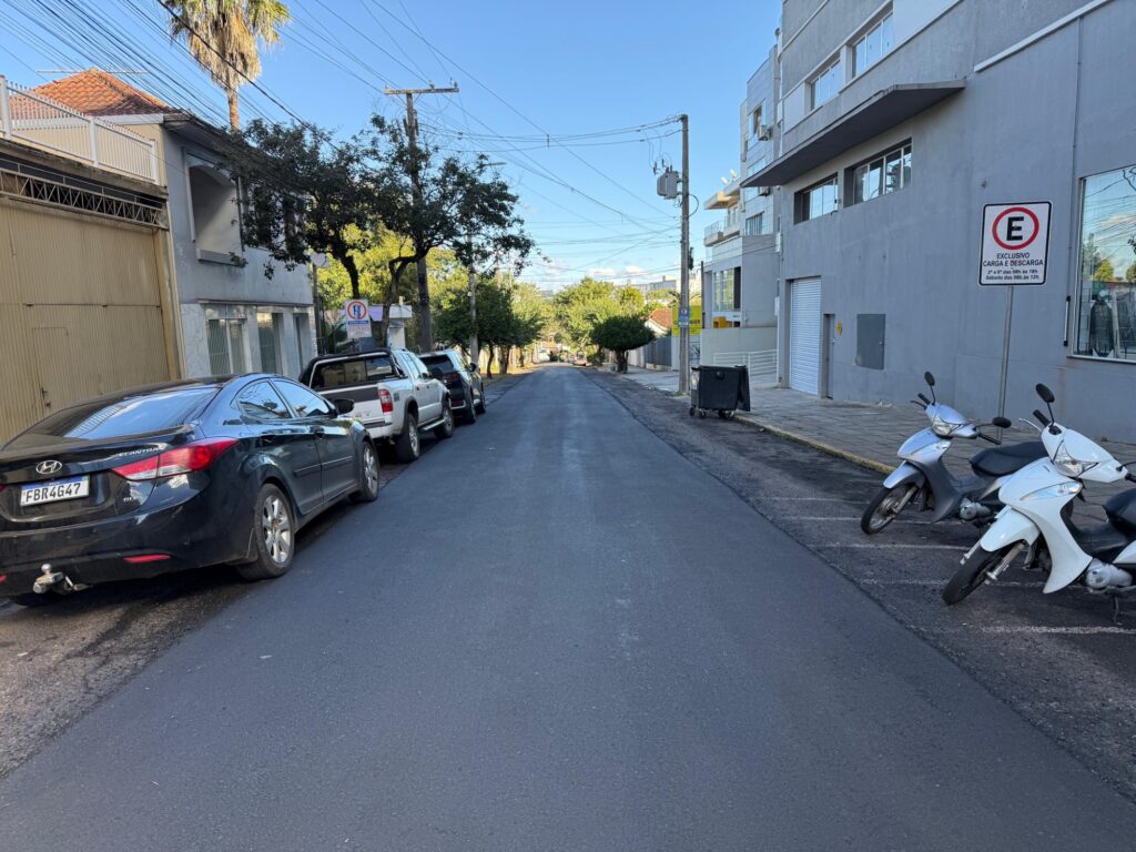 Rua Francisco Oscar Karnal – recapeamento concluído