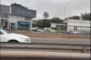 carro contramão