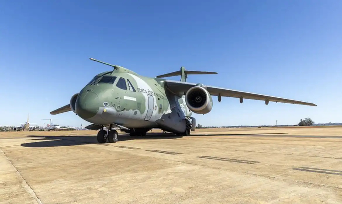 fab_envia_aviao_com_missao_humanitaria_a_venezuela
