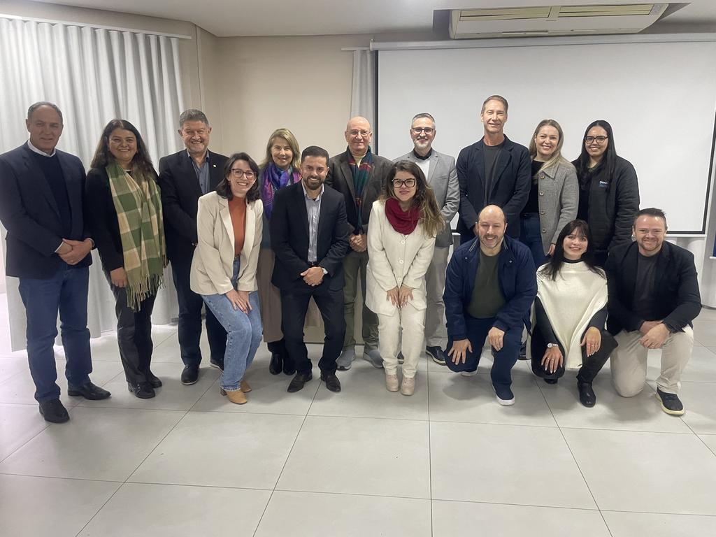 467461_1209436_comissAGBPo_web_