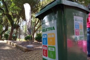 Lixo certo na praça 12-07 (1)