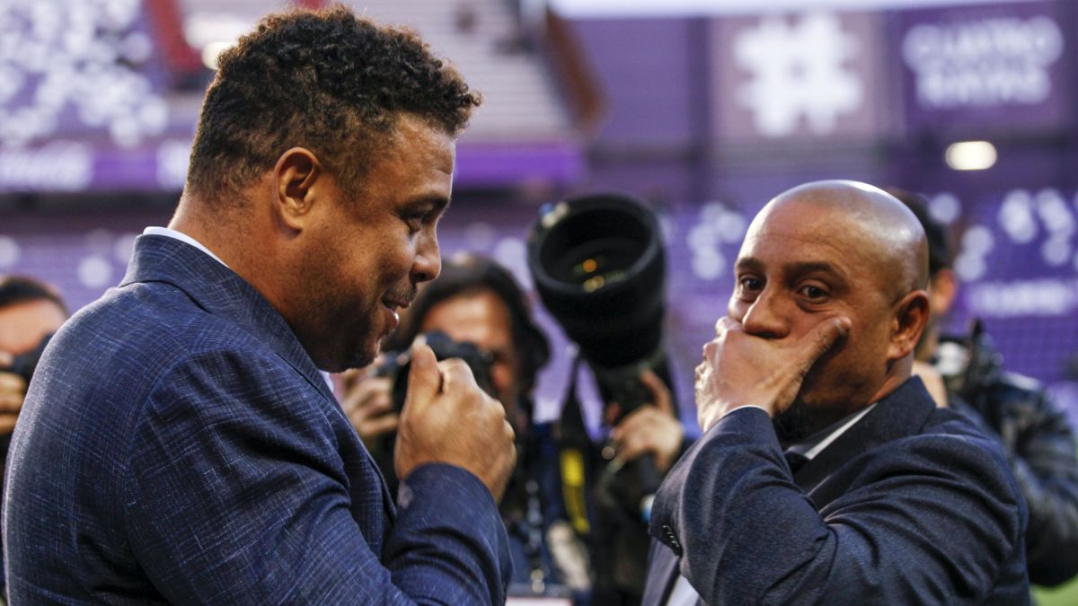 Ronaldo e Roberto Carlos jogadres