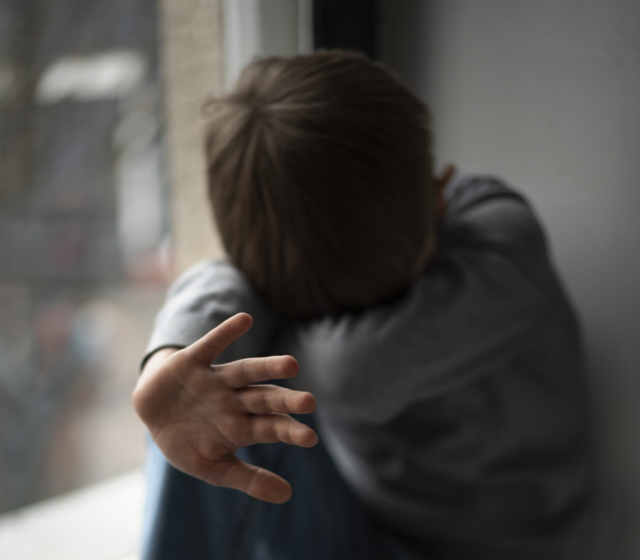 criannça abuso violência bulling – FreePik