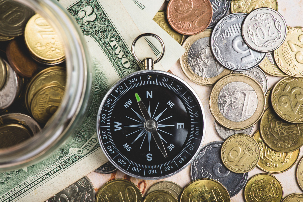 dinheiro riqueza ricos FreePik moedas