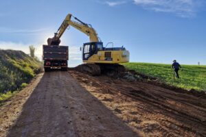 obras escavadeira Arroio do Meio vias (1)