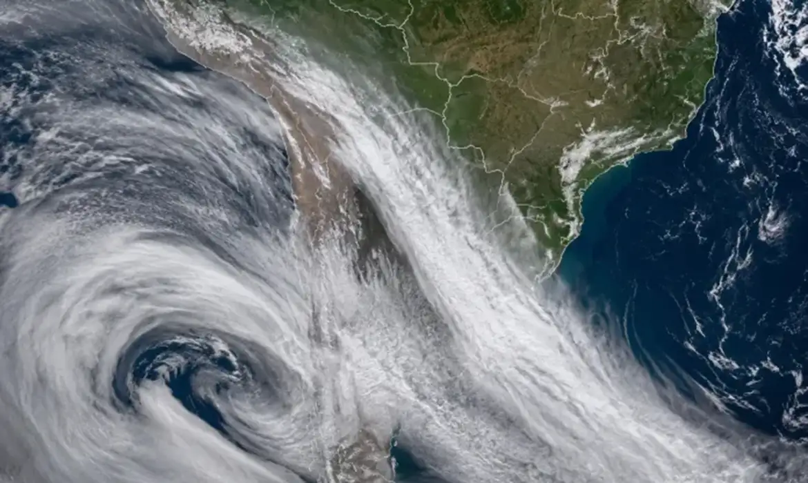 rio-atmosferico tempestade